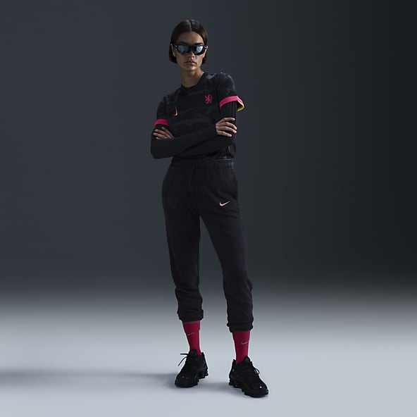 Women s Nike Cyber Monday Nike Club Joggers Sweatpants. Nike LU